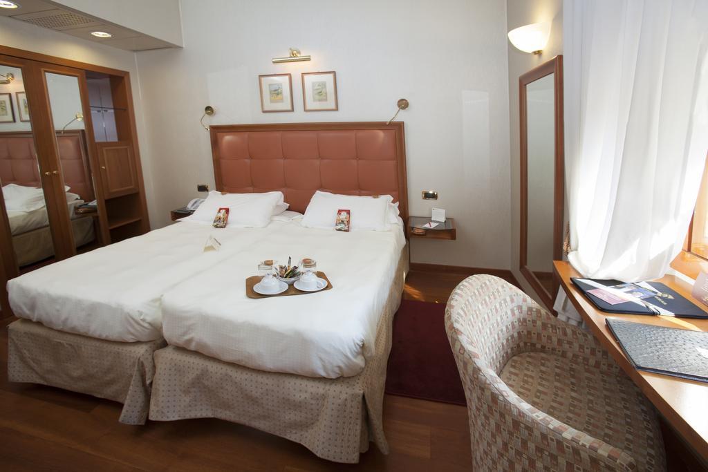 Quality Double or Twin Room,117690835:JPEG