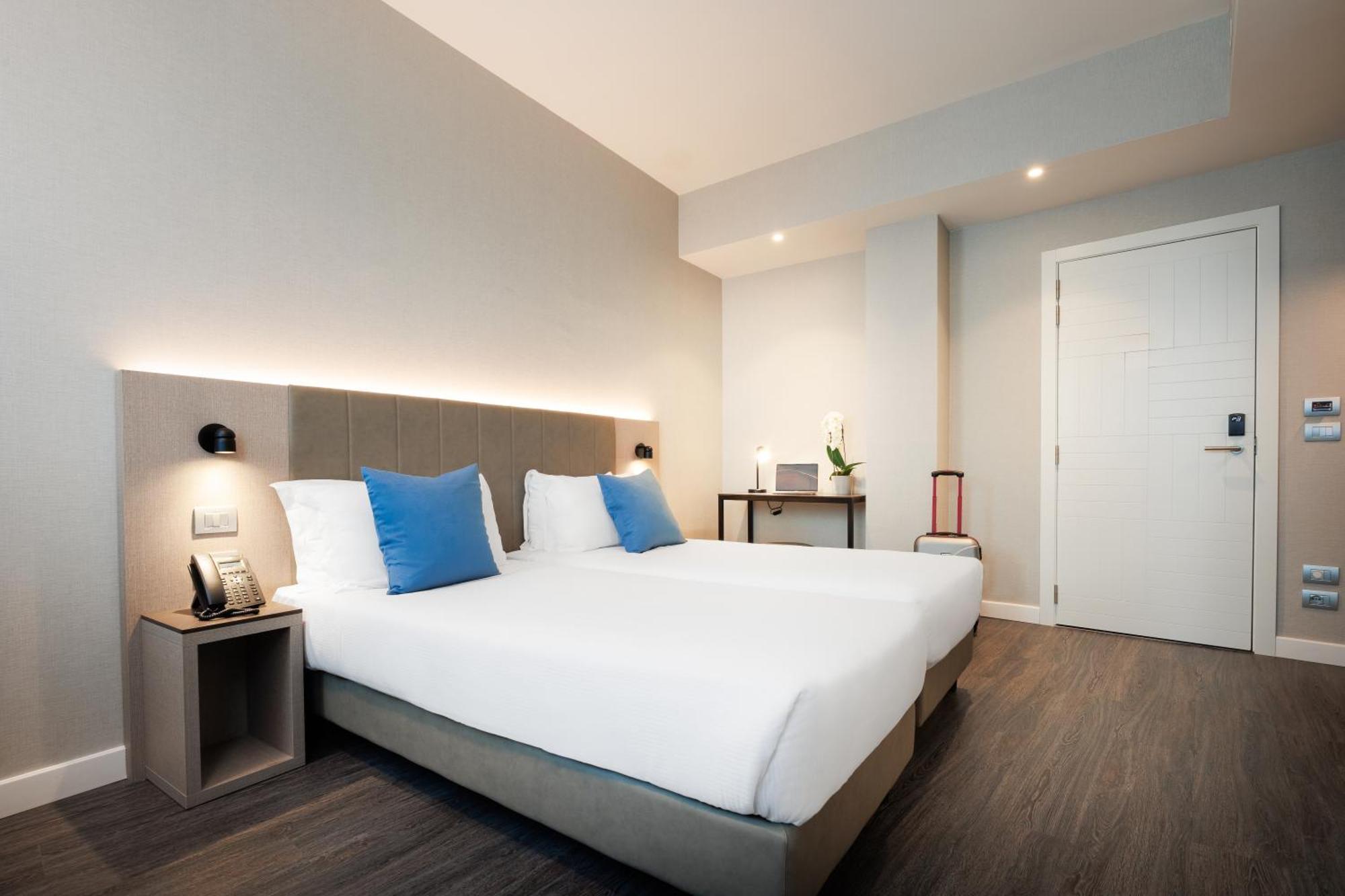 Standard Twin Room,1553547157:JPEG