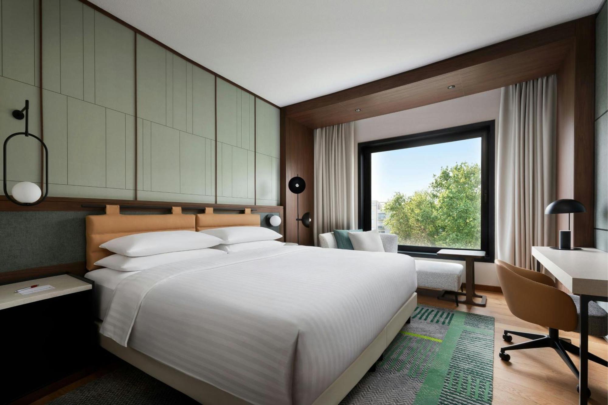 Executive King Room,1669009627:JPEG