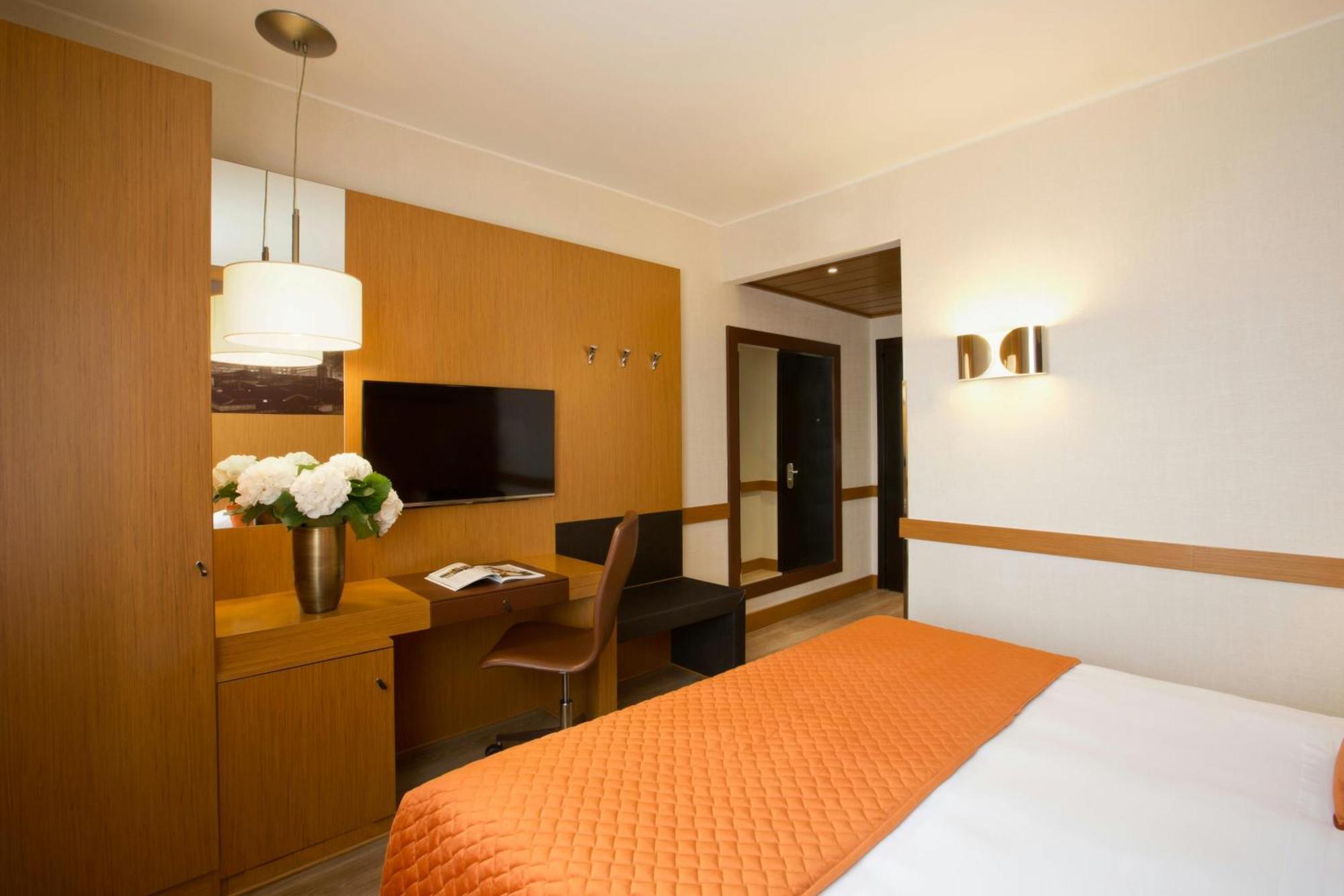 Triple Room,1729993600:JPEG
