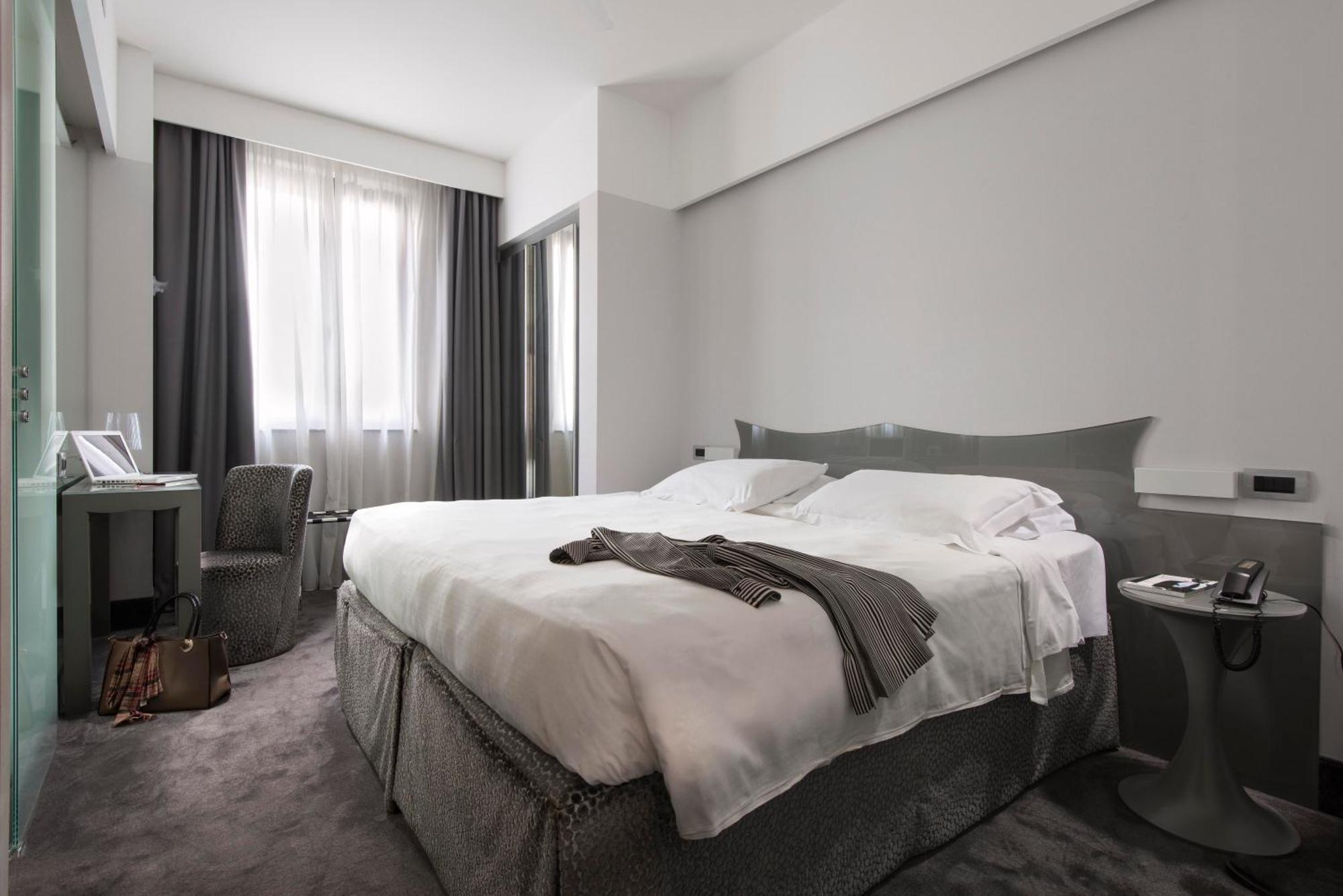 Superior Double or Twin Room,1209403306:JPEG