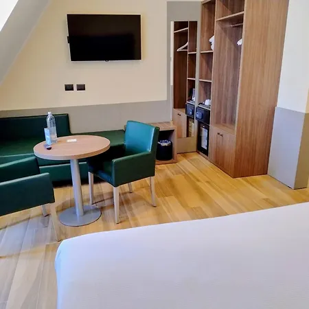 Jr Hotels Bocconi Milano-3
